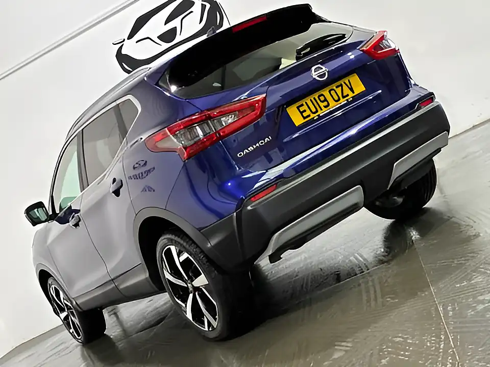 Used 2019 Nissan Qashqai Tekna Blue - Interior and Exterior details 9