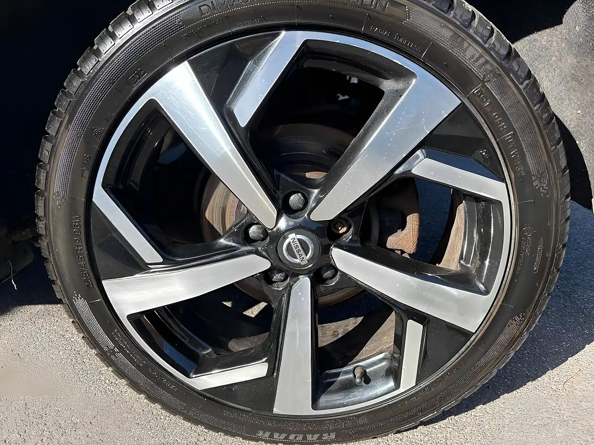 Used 2019 Nissan Qashqai Tekna Grey - Interior and Exterior details 10