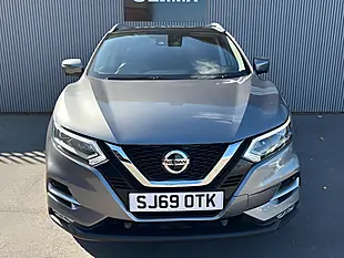 Used 2019 Nissan Qashqai Tekna Grey - Interior and Exterior details 3