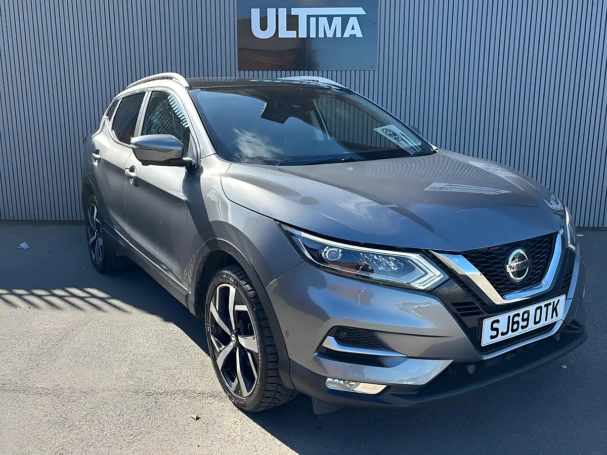 Used 2019 Nissan Qashqai Tekna Grey - Interior and Exterior details 5