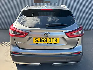 Used 2019 Nissan Qashqai Tekna Grey - Interior and Exterior details 8