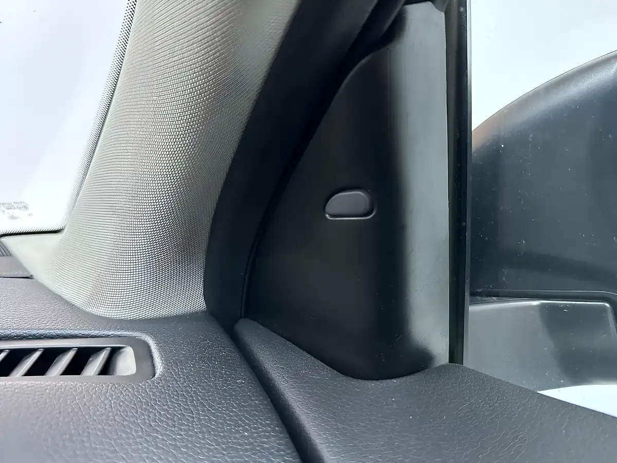 Used 2019 Nissan Qashqai Tekna Gun Metal Grey - Interior and Exterior details 16