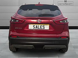 Used 2019 Nissan Qashqai Tekna Red - Interior and Exterior details 10