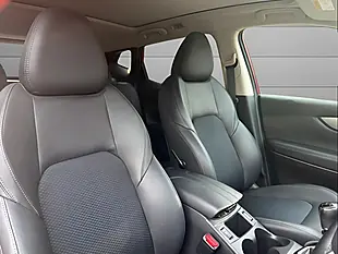 Used 2019 Nissan Qashqai Tekna Red - Interior and Exterior details 18