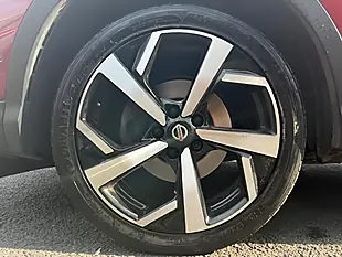 Used 2019 Nissan Qashqai Tekna Red - Interior and Exterior details 19