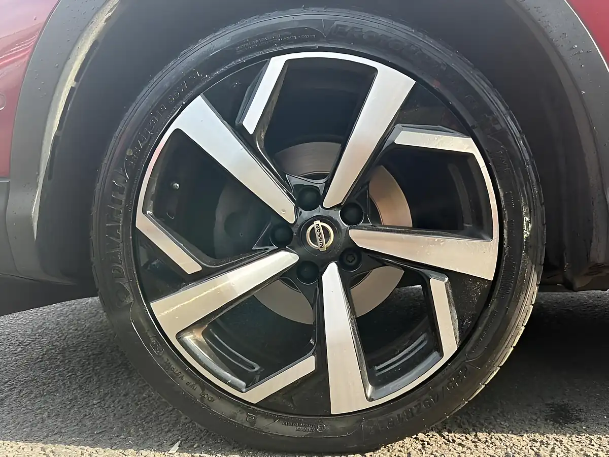 Used 2019 Nissan Qashqai Tekna Red - Interior and Exterior details 19