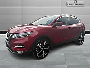 Used 2019 Nissan Qashqai Tekna Red - Interior and Exterior details 5