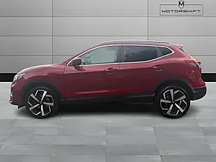 Used 2019 Nissan Qashqai Tekna Red - Interior and Exterior details 8