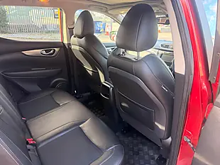 Used 2019 Nissan Qashqai Tekna Red - Interior and Exterior details 15
