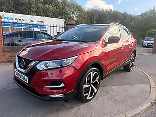 Used 2019 Nissan Qashqai Tekna Red - Interior and Exterior details 2