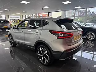 Used 2019 Nissan Qashqai Tekna Silver - Interior and Exterior details 12