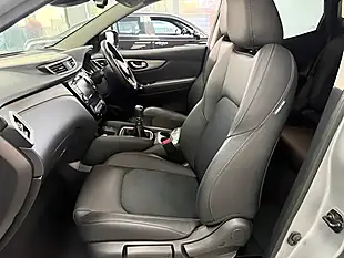 Used 2019 Nissan Qashqai Tekna Silver - Interior and Exterior details 15