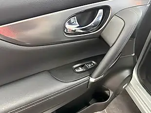 Used 2019 Nissan Qashqai Tekna Silver - Interior and Exterior details 16