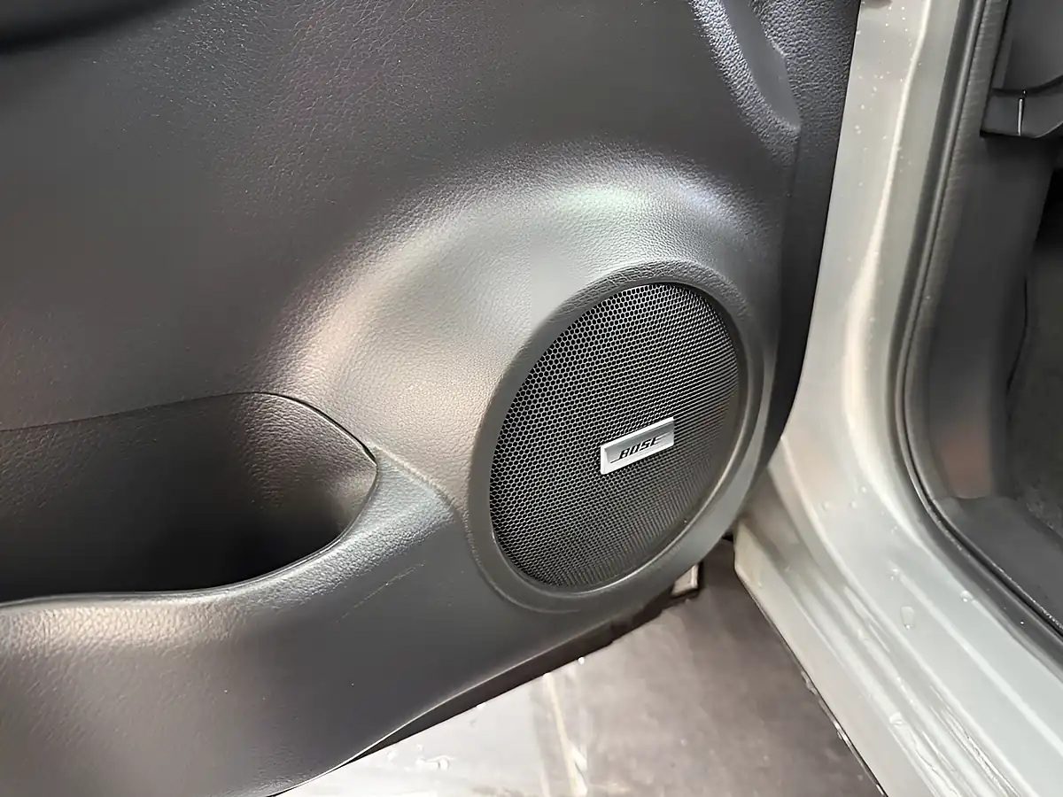 Used 2019 Nissan Qashqai Tekna Silver - Interior and Exterior details 17