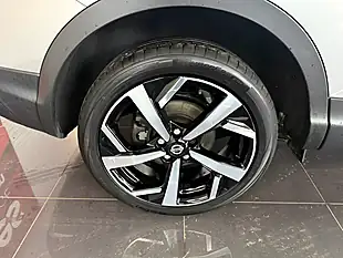 Used 2019 Nissan Qashqai Tekna Silver - Interior and Exterior details 3