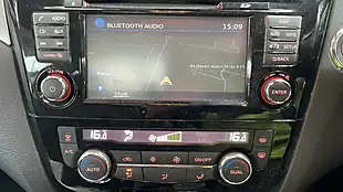 Used 2019 Nissan Qashqai Tekna Silver - Interior and Exterior details 12
