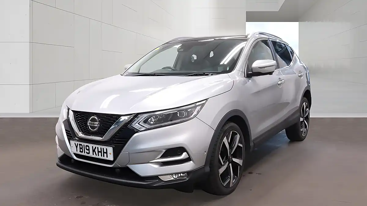 Used 2019 Nissan Qashqai Tekna Silver - Interior and Exterior details 2