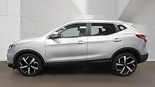 Used 2019 Nissan Qashqai Tekna Silver - Interior and Exterior details 6
