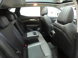 Used 2019 Nissan Qashqai Tekna Silver - Interior and Exterior details 11