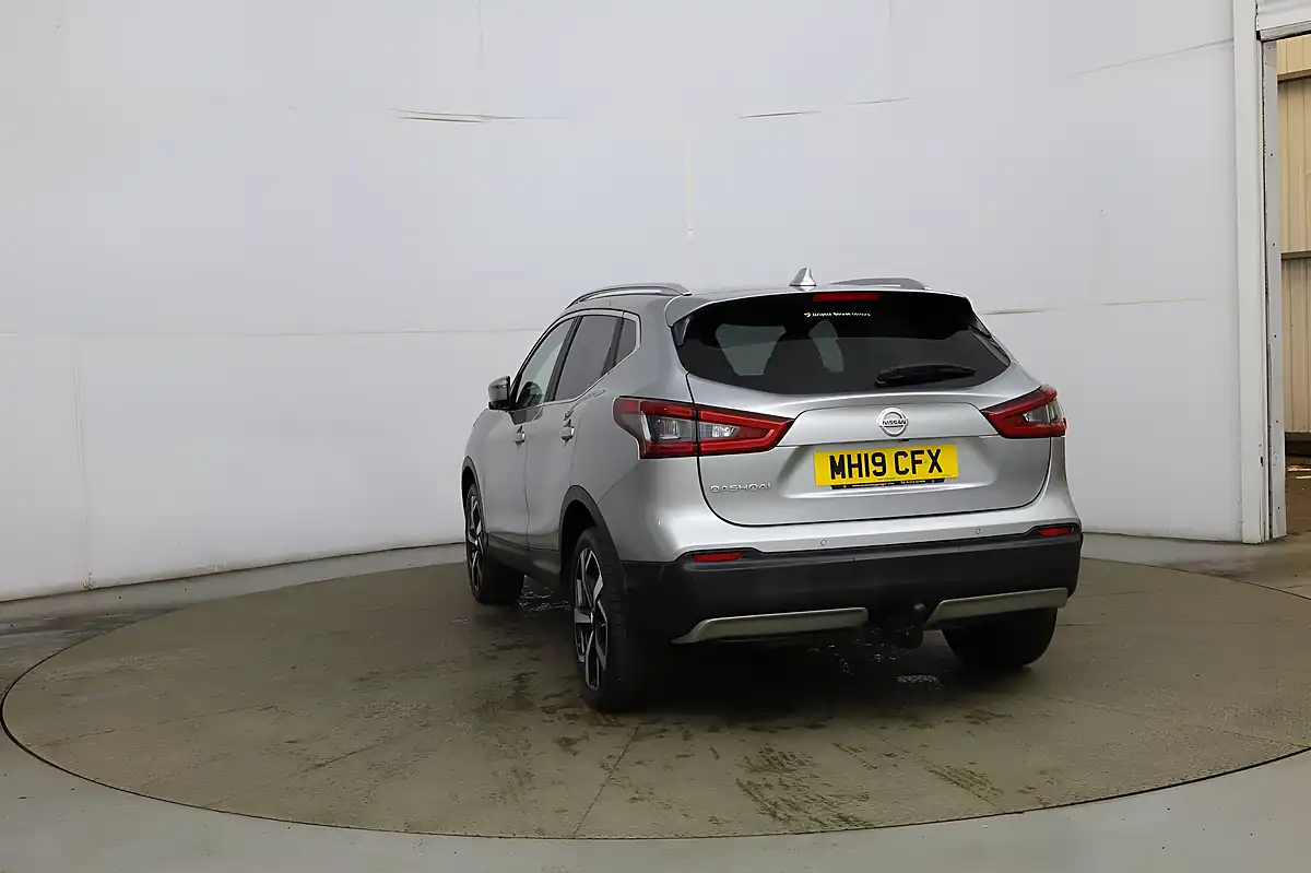 Used 2019 Nissan Qashqai Tekna Silver - Interior and Exterior details 5