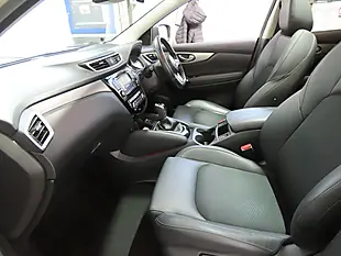 Used 2019 Nissan Qashqai Tekna Silver - Interior and Exterior details 9