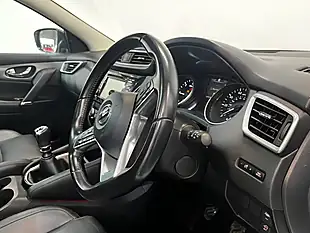 Used 2019 Nissan Qashqai Tekna White - Interior and Exterior details 10