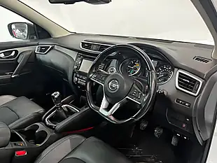 Used 2019 Nissan Qashqai Tekna White - Interior and Exterior details 11