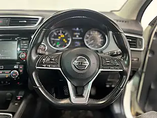 Used 2019 Nissan Qashqai Tekna White - Interior and Exterior details 19