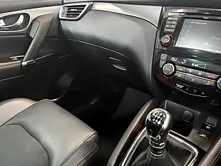Used 2019 Nissan Qashqai Tekna White - Interior and Exterior details 20