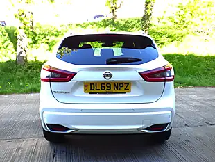 Used 2019 Nissan Qashqai Tekna+ White - Interior and Exterior details 11