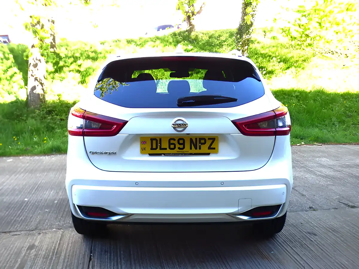 Used 2019 Nissan Qashqai Tekna+ White - Interior and Exterior details 11