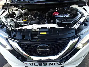 Used 2019 Nissan Qashqai Tekna+ White - Interior and Exterior details 12