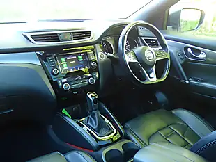 Used 2019 Nissan Qashqai Tekna+ White - Interior and Exterior details 3
