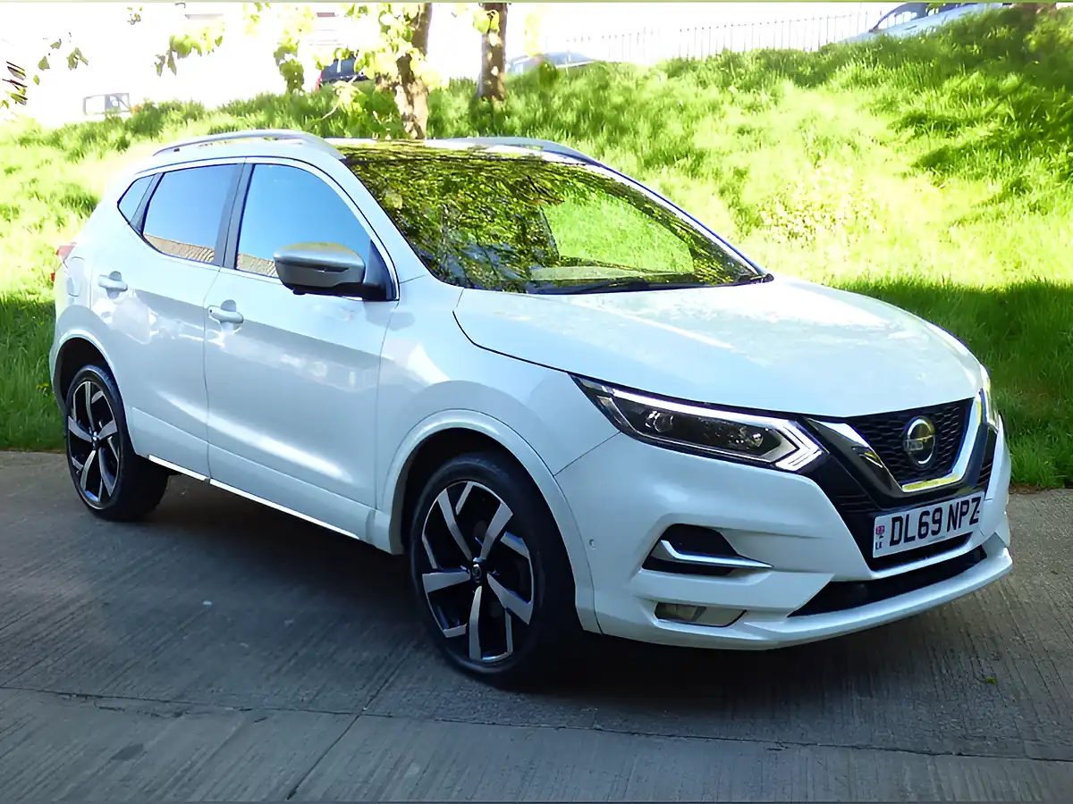 Used 2019 Nissan Qashqai Tekna+ White - Interior and Exterior details 4