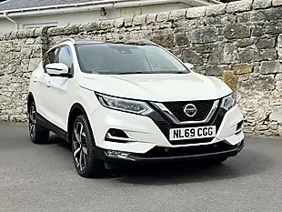 Used 2019 Nissan Qashqai Tekna White - Interior and Exterior details 11