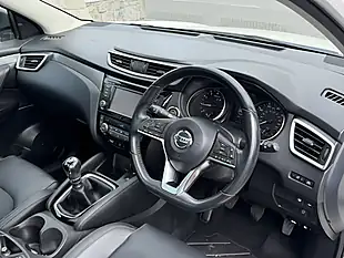 Used 2019 Nissan Qashqai Tekna White - Interior and Exterior details 6