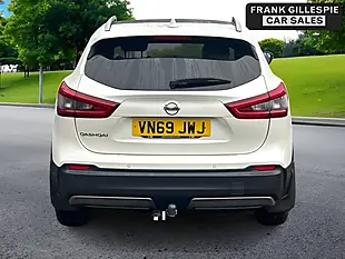 Used 2019 Nissan Qashqai Tekna White - Interior and Exterior details 10