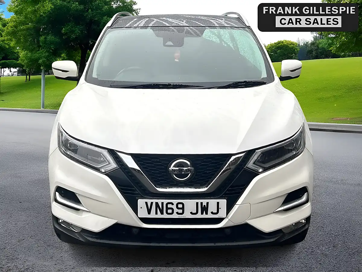 Used 2019 Nissan Qashqai Tekna White - Interior and Exterior details 4