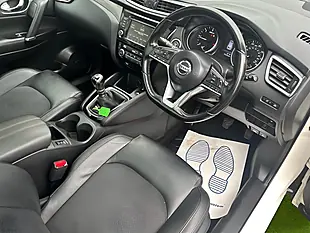 Used 2019 Nissan Qashqai Tekna White - Interior and Exterior details 7