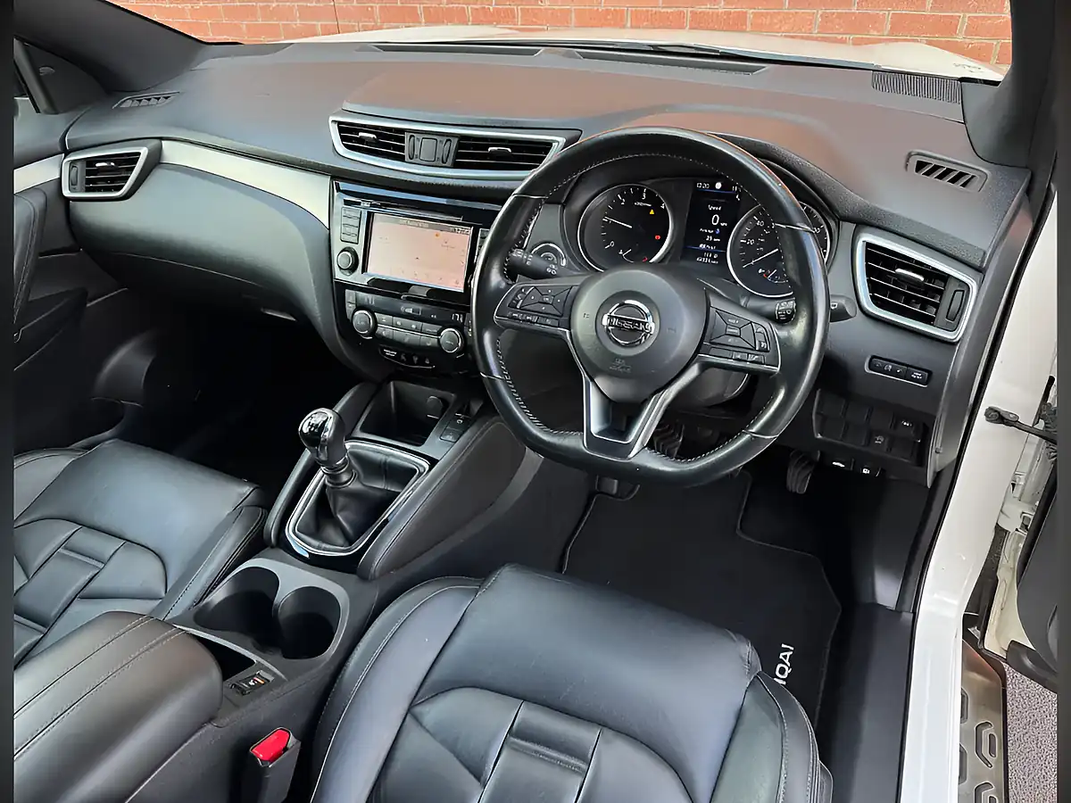 Used 2019 Nissan Qashqai Tekna+ White - Interior and Exterior details 2