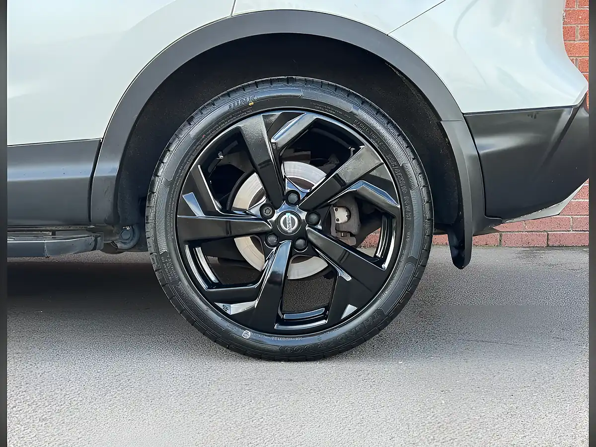 Used 2019 Nissan Qashqai Tekna+ White - Interior and Exterior details 20