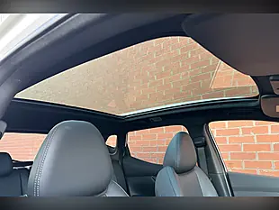 Used 2019 Nissan Qashqai Tekna+ White - Interior and Exterior details 4