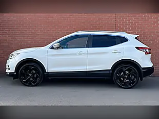 Used 2019 Nissan Qashqai Tekna+ White - Interior and Exterior details 8