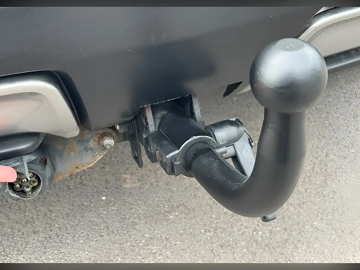 Used 2019 Nissan Qashqai Tekna White - Interior and Exterior details 10