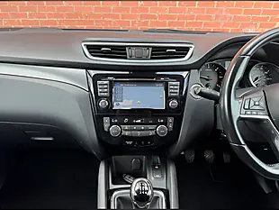 Used 2019 Nissan Qashqai Tekna White - Interior and Exterior details 12