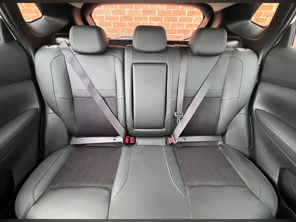 Used 2019 Nissan Qashqai Tekna White - Interior and Exterior details 19