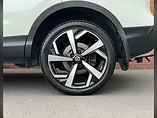 Used 2019 Nissan Qashqai Tekna White - Interior and Exterior details 20