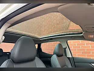 Used 2019 Nissan Qashqai Tekna White - Interior and Exterior details 3