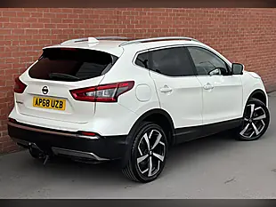 Used 2019 Nissan Qashqai Tekna White - Interior and Exterior details 4