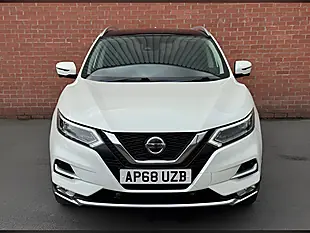 Used 2019 Nissan Qashqai Tekna White - Interior and Exterior details 5